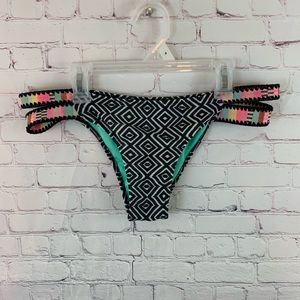 🎉2 for $10 Shade & Shore cheeky bikini bottoms